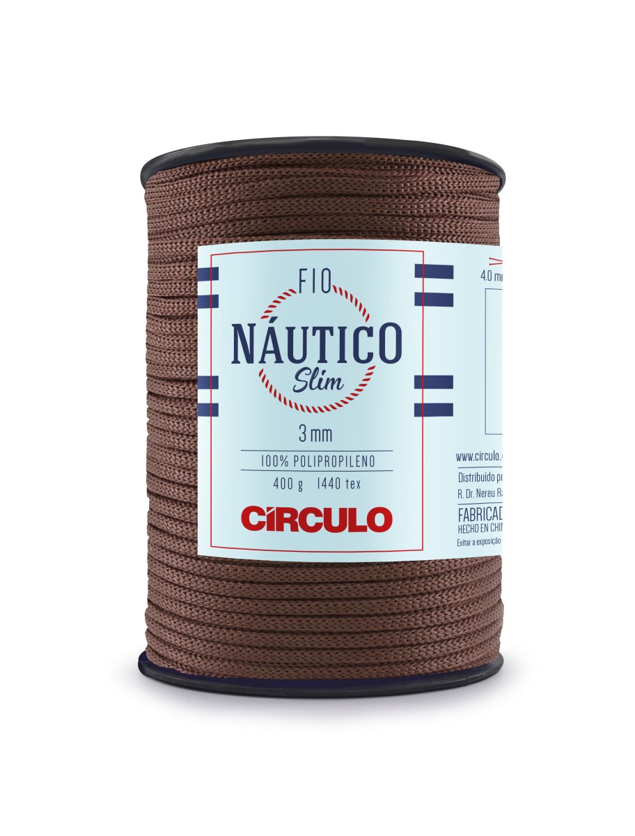 Crafting sophistication with Circulo Fio Náutico Slim Yarn.